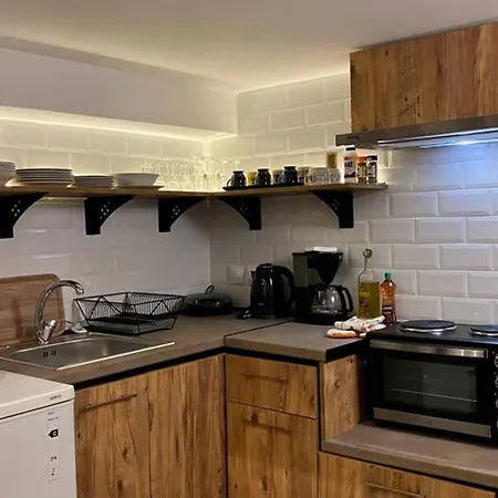 στούντιο στο κέντρο της πόλης. *